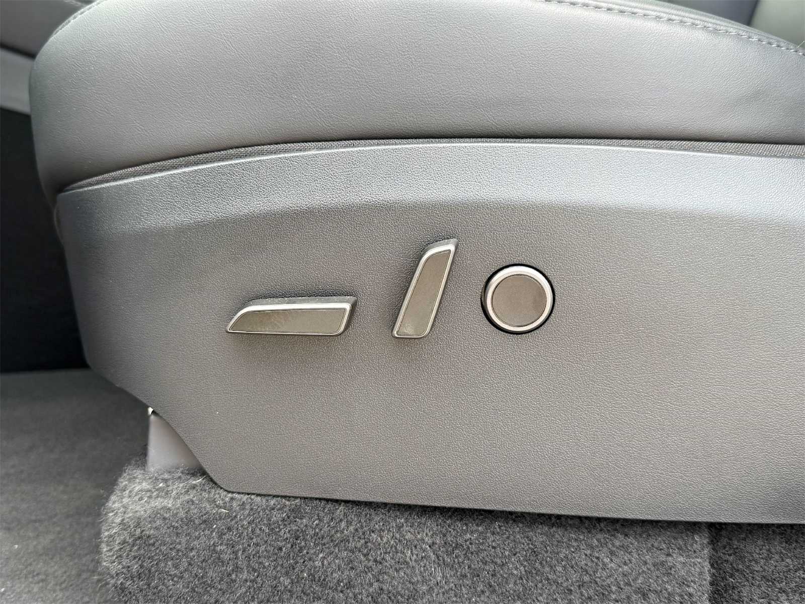 Thumbnail: 2025 Tesla Model Y - 24