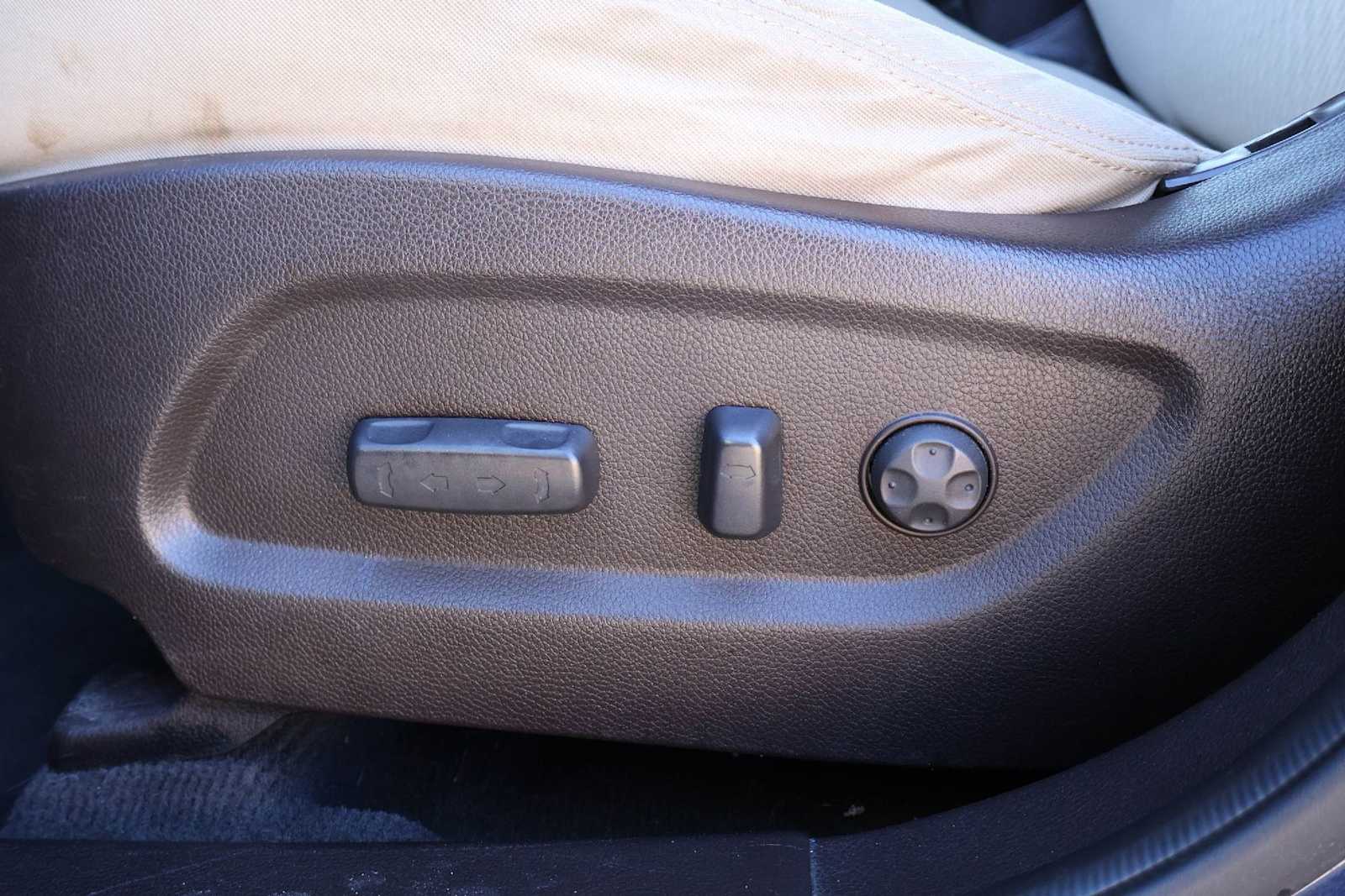 Thumbnail: 2017 Hyundai Santa Fe - 24