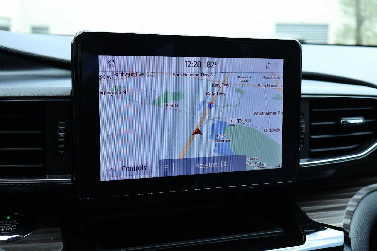 Thumbnail: 2021 Ford Explorer - 26