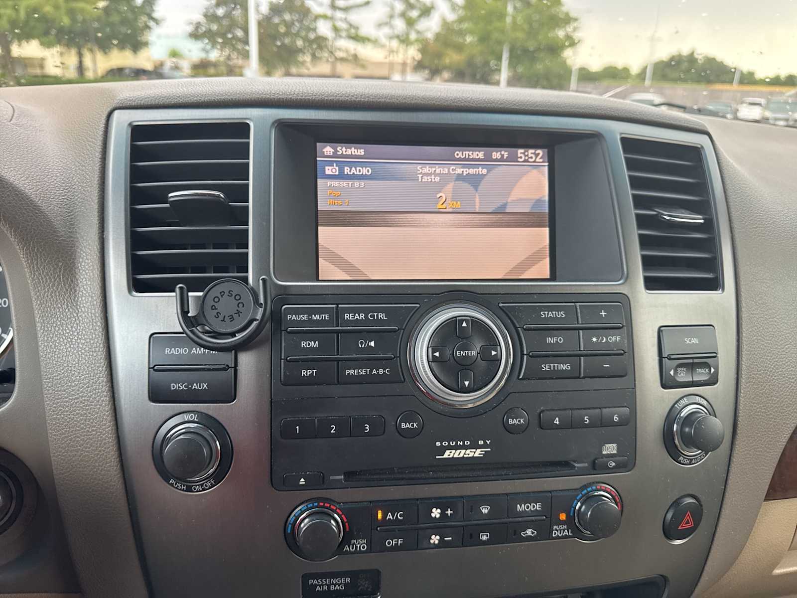 2012 Nissan Armada SL 10