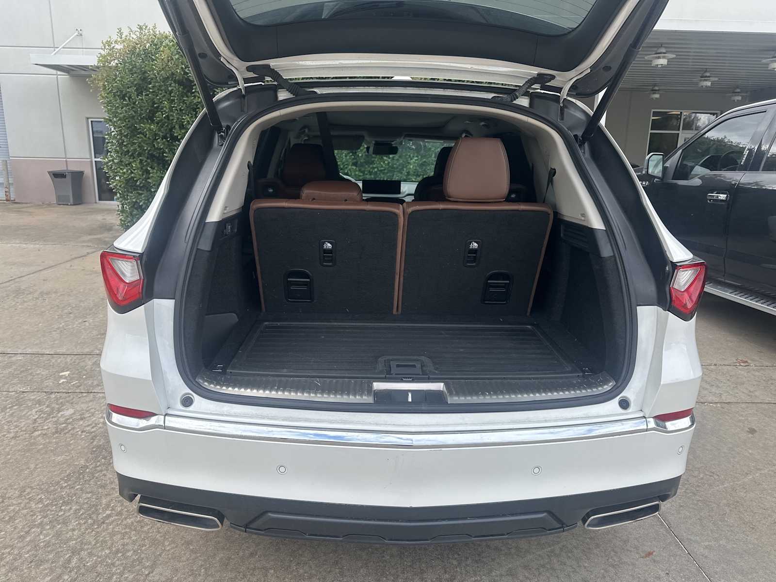 Thumbnail: 2023 Acura MDX - 5