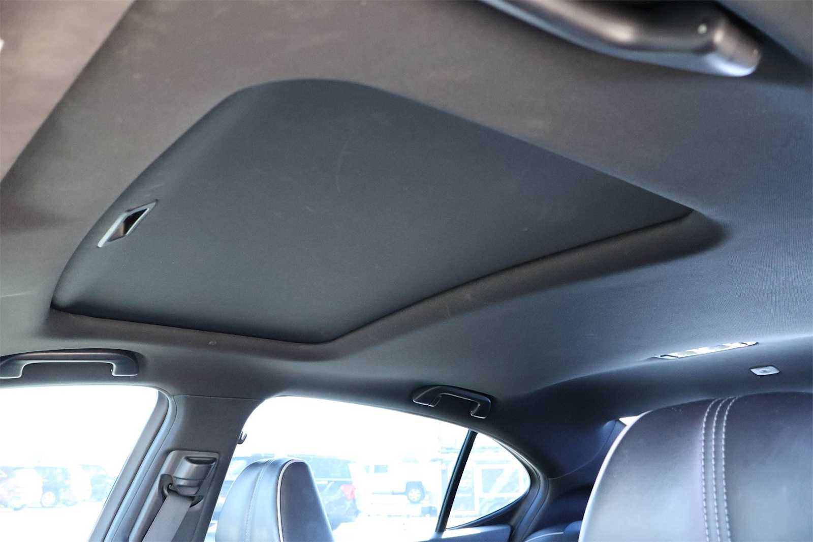 Thumbnail: 2018 Acura TLX - 28