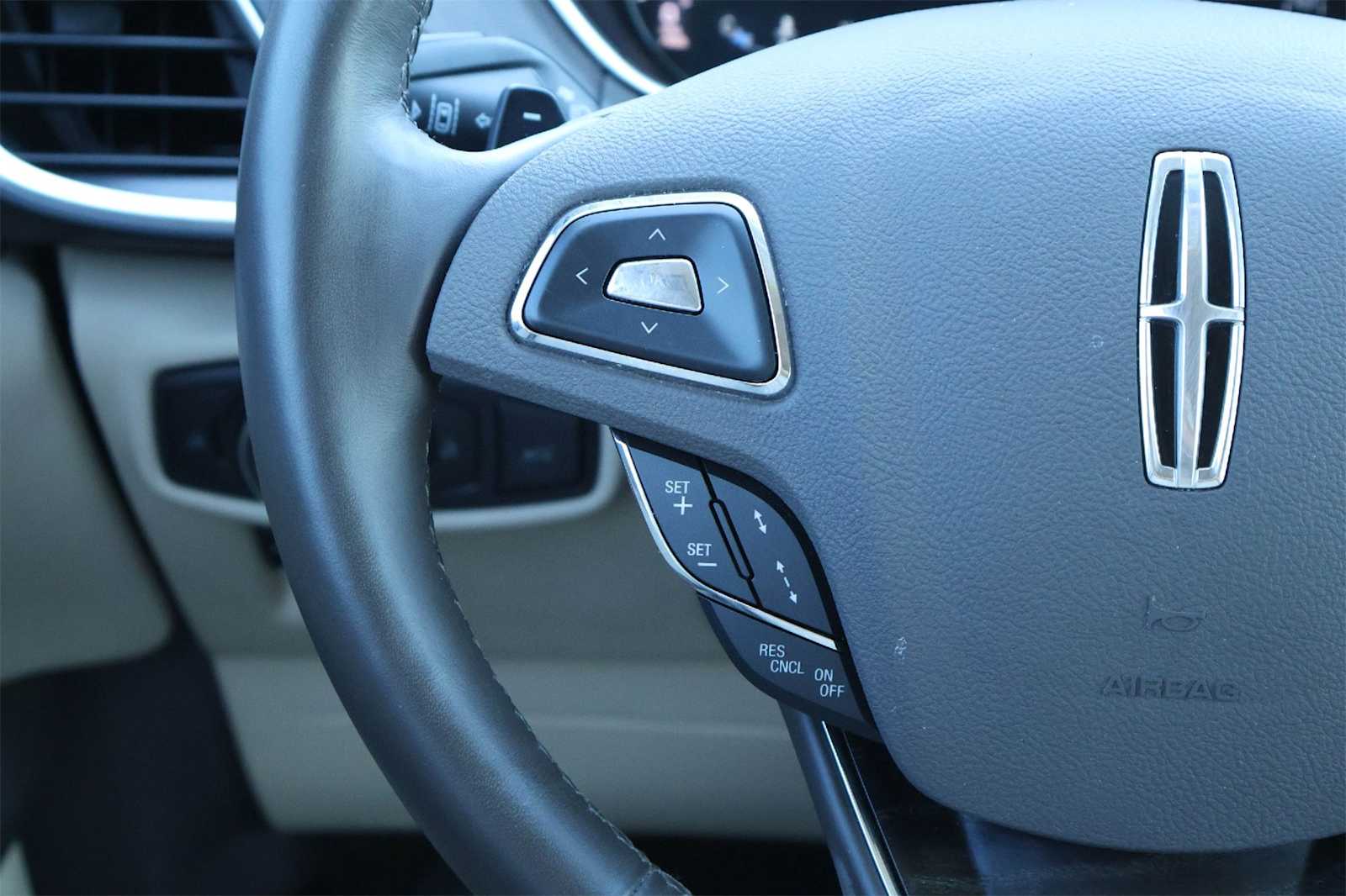 Thumbnail: 2018 Lincoln MKX - 21