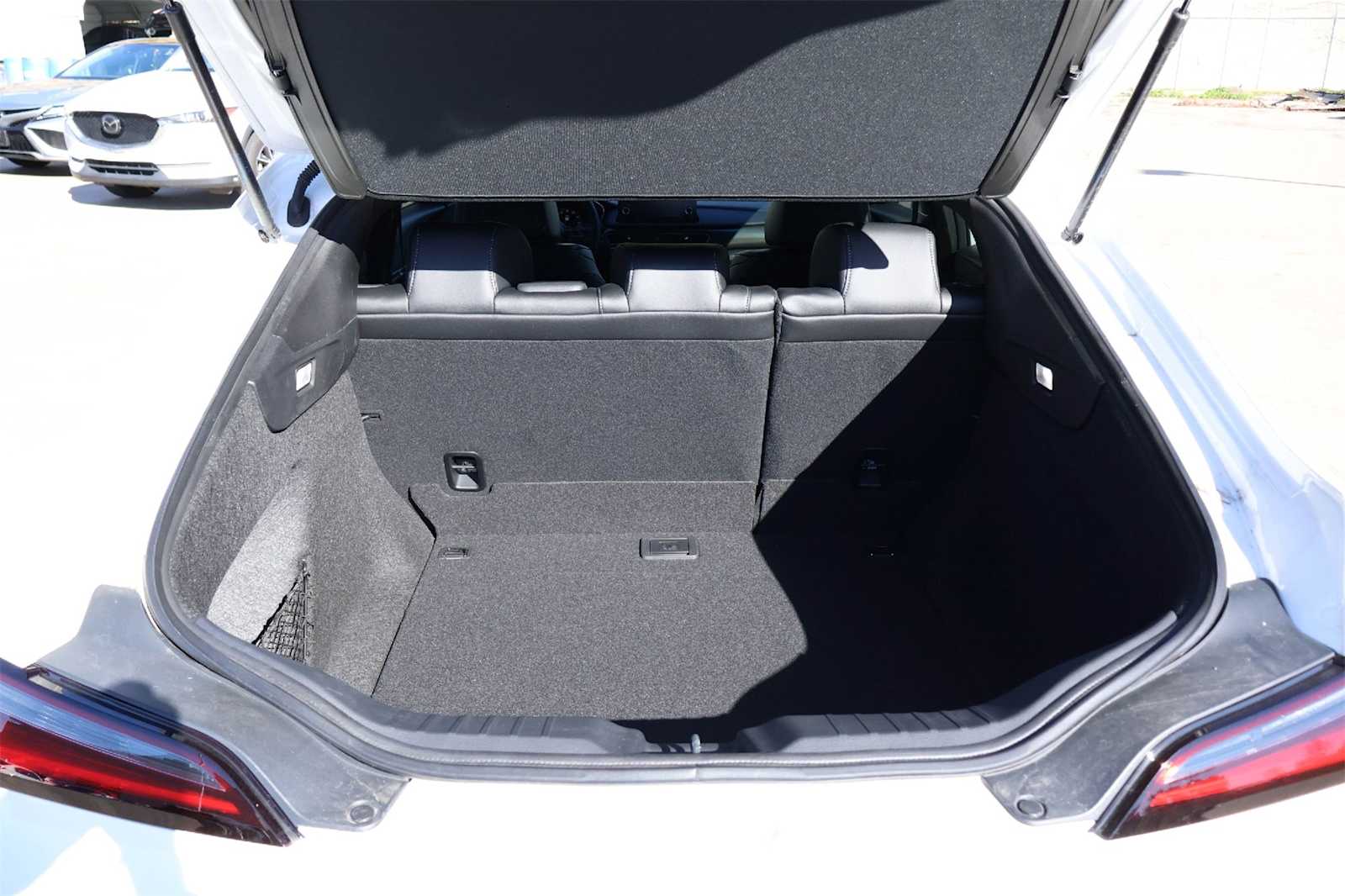 Thumbnail: 2025 Acura Integra - 19