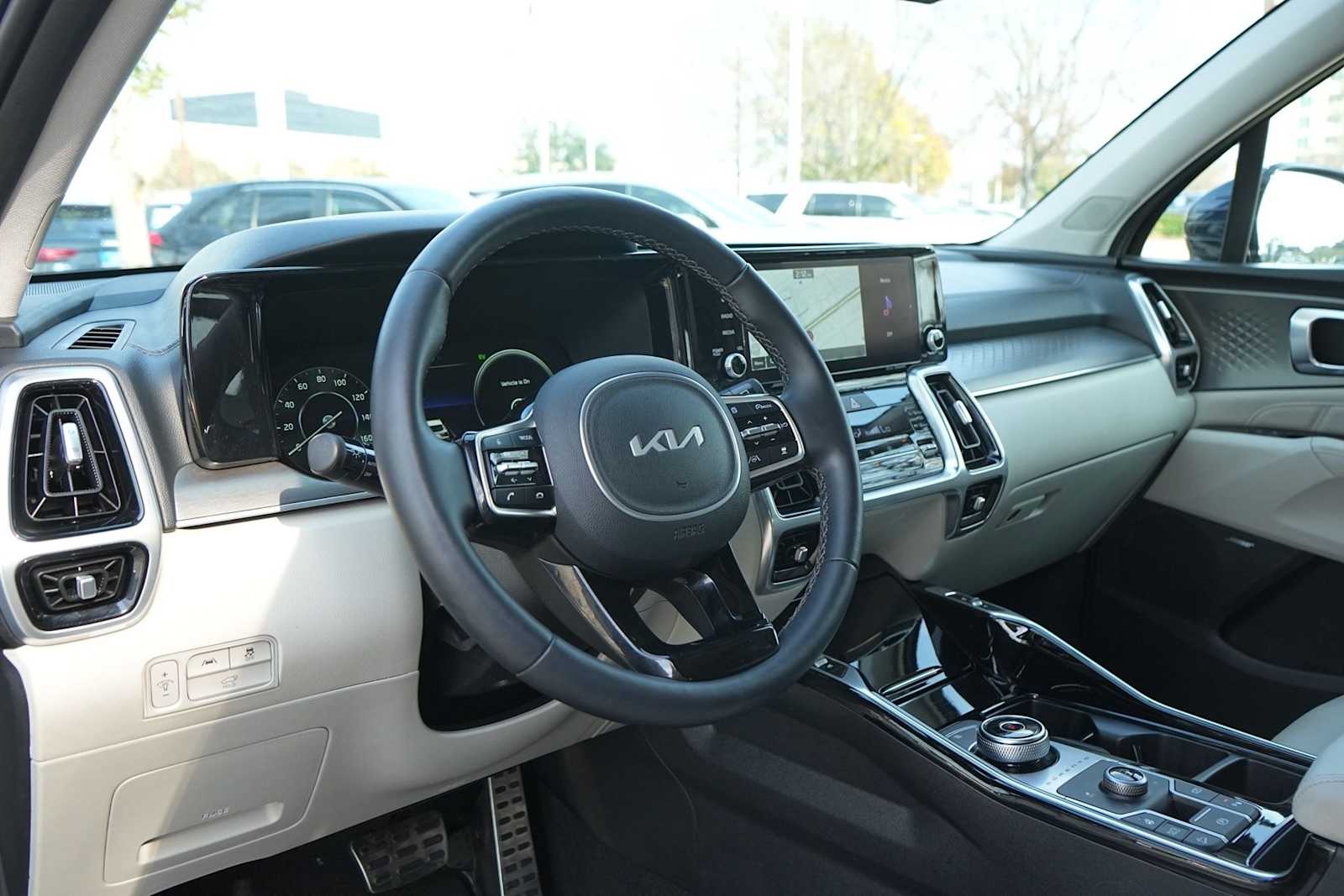 Thumbnail: 2023 Kia Sorento - 2