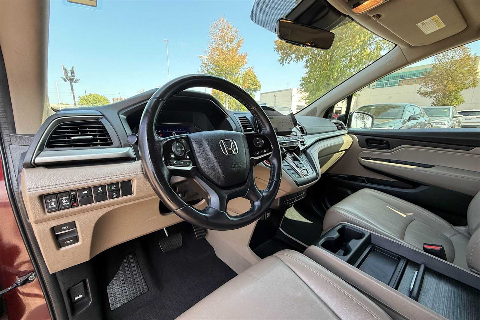 Thumbnail: 2018 Honda Odyssey - 2