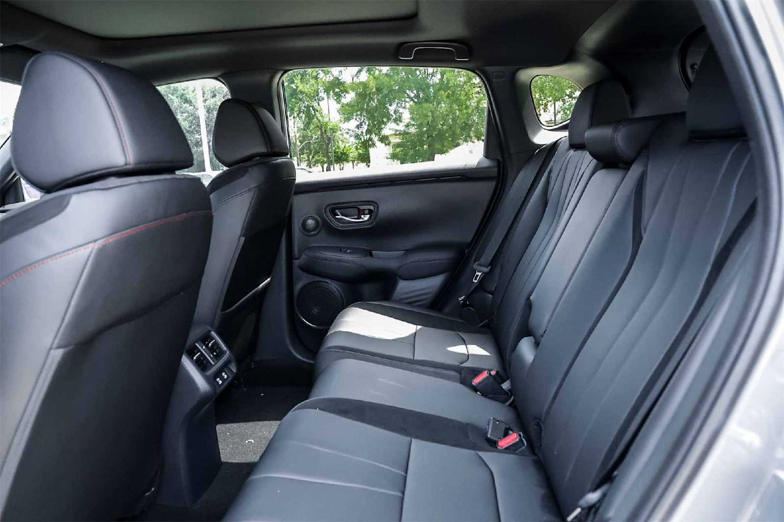 Thumbnail: 2025 Acura ADX - 13