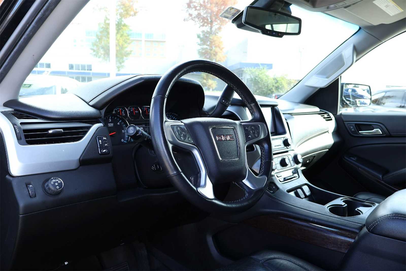 Thumbnail: 2019 GMC Yukon XL - 2