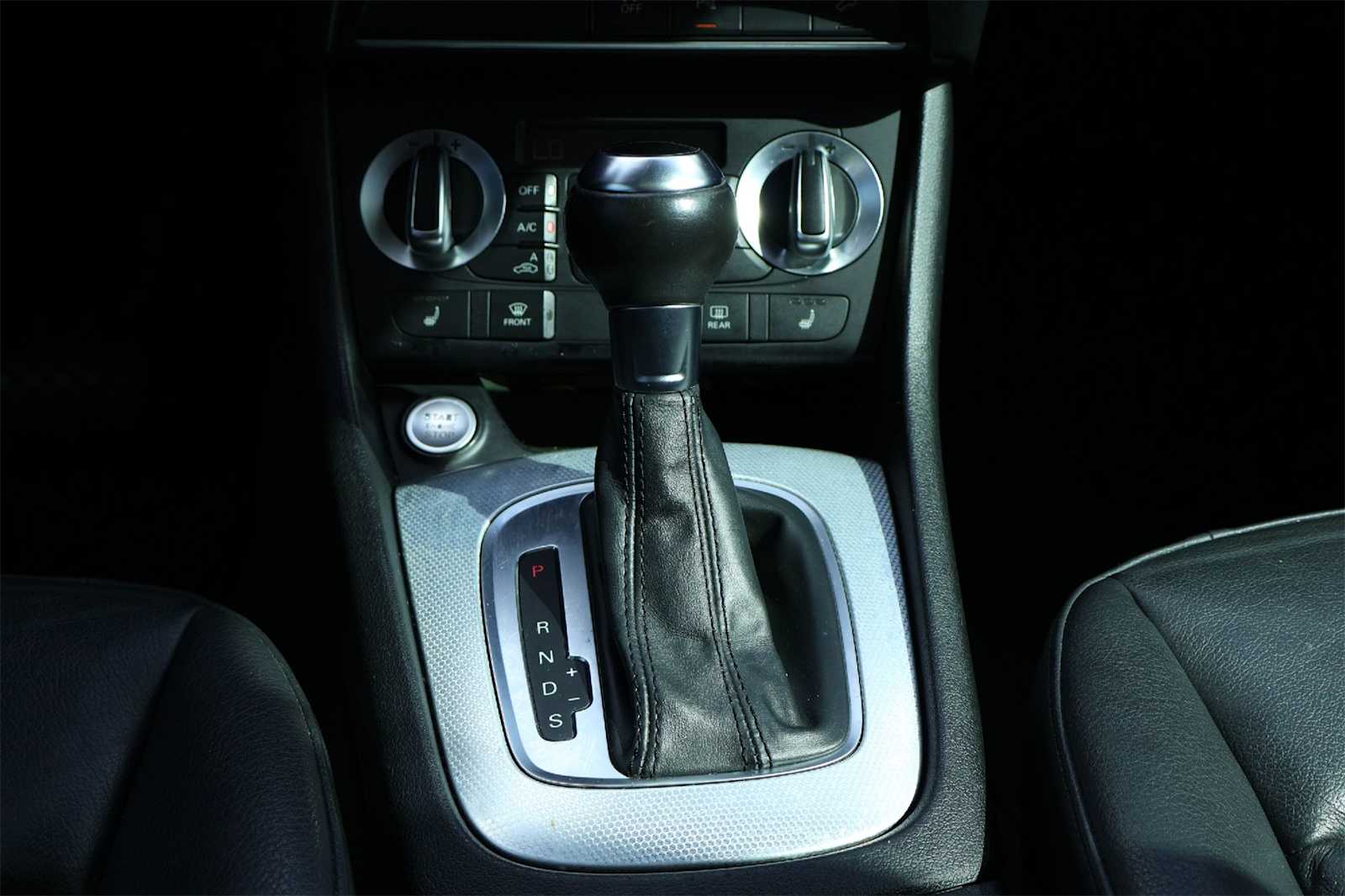 Thumbnail: 2015 Audi Q3 - 17