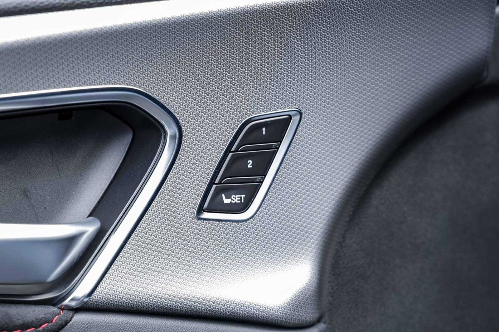 2025 Acura RDX Base 26