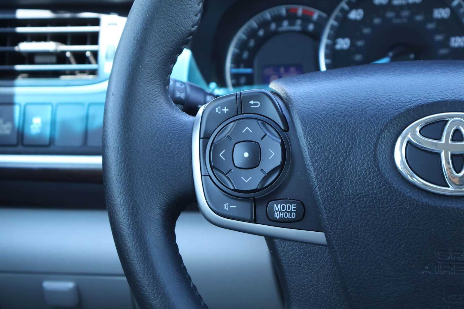 Thumbnail: 2013 Toyota Camry - 22