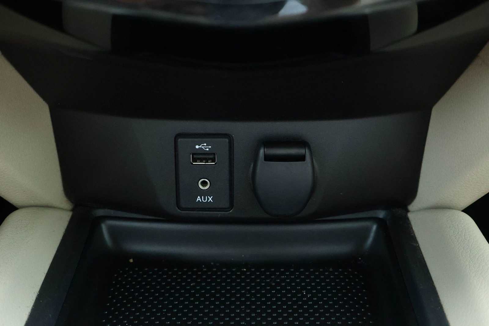 Thumbnail: 2016 Nissan Rogue - 25