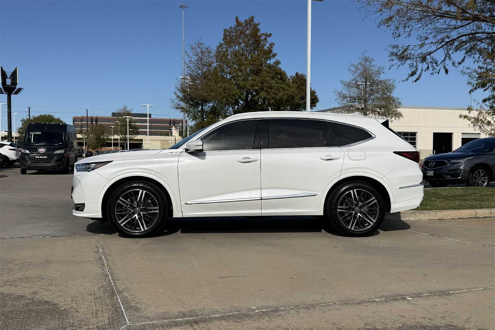 Thumbnail: 2025 Acura MDX - 3