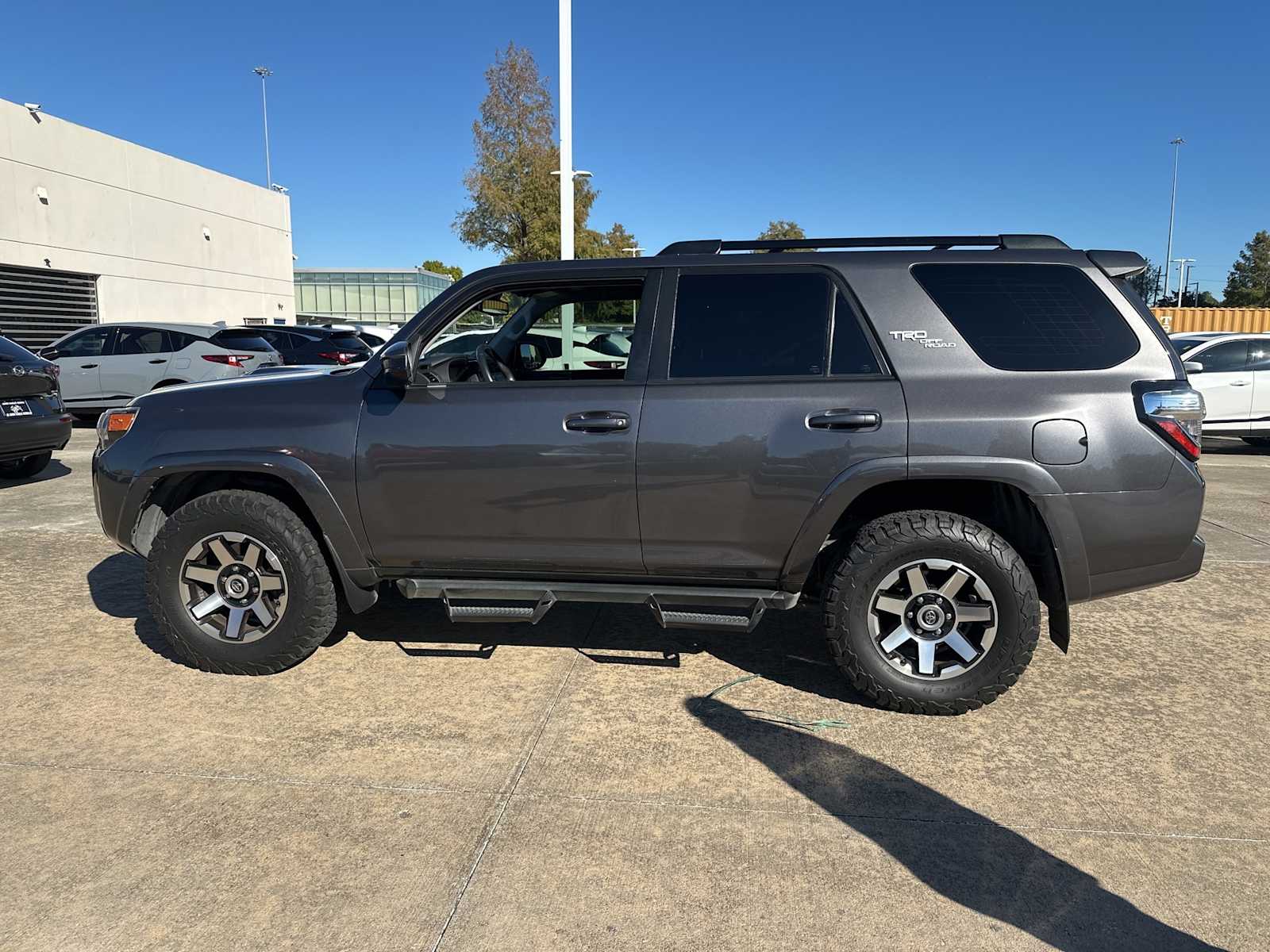 Thumbnail: 2020 Toyota 4Runner - 8