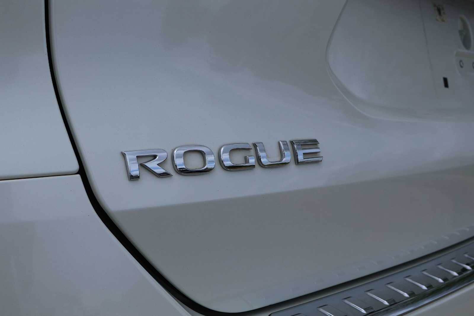 Thumbnail: 2016 Nissan Rogue - 7