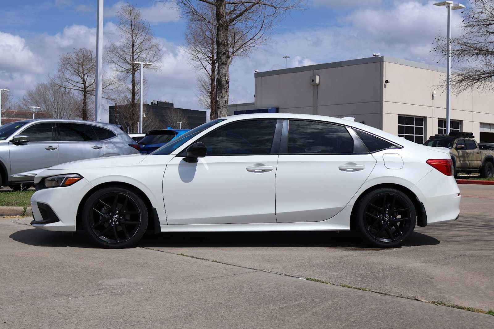 Thumbnail: 2024 Honda Civic - 3