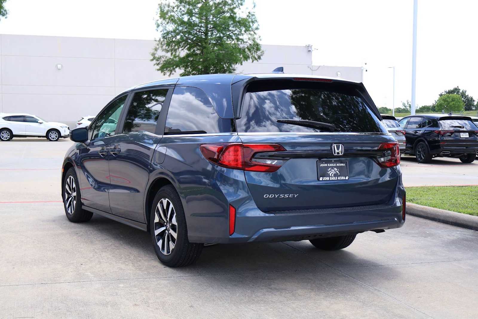 Thumbnail: 2025 Honda Odyssey - 4