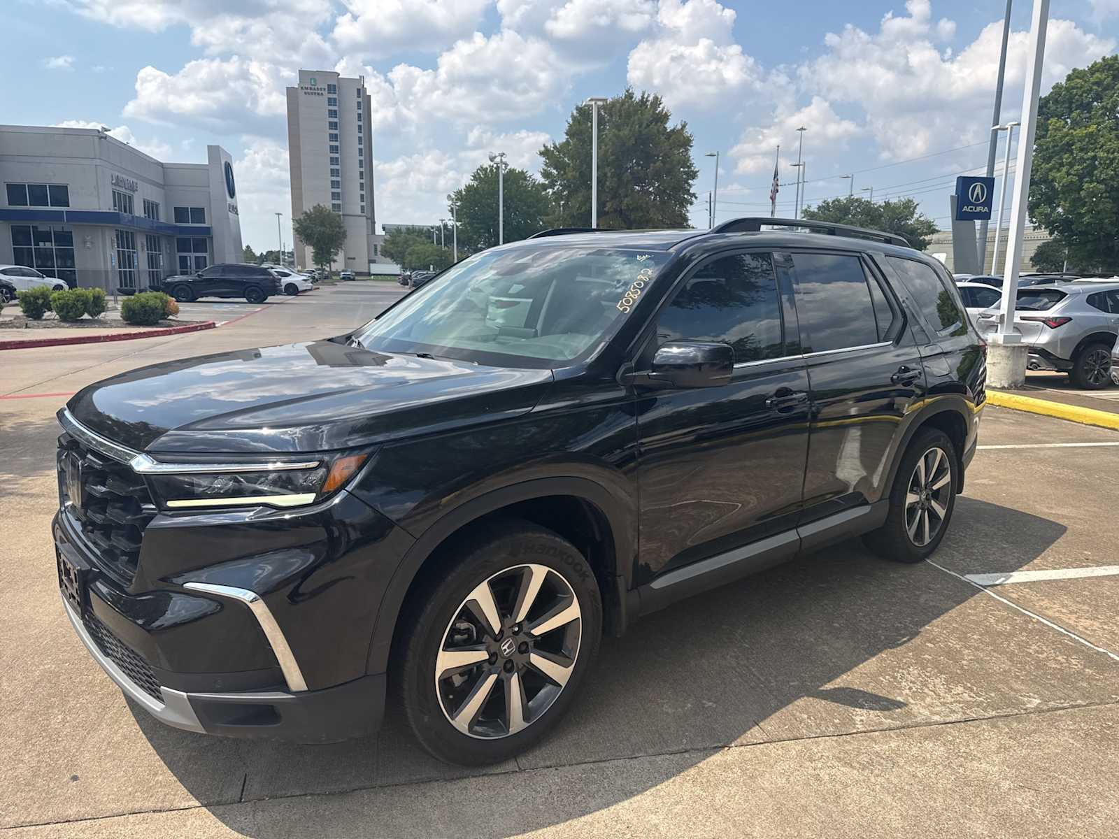 Thumbnail: 2023 Honda Pilot - 1