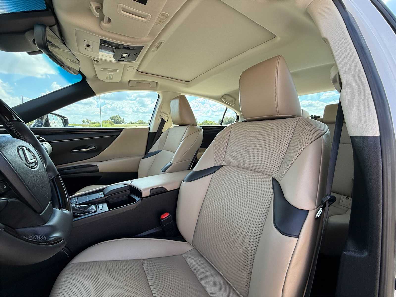 Thumbnail: 2019 Lexus ES - 11
