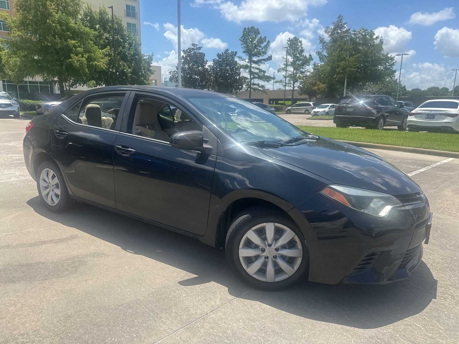 Thumbnail: 2015 Toyota Corolla - 3