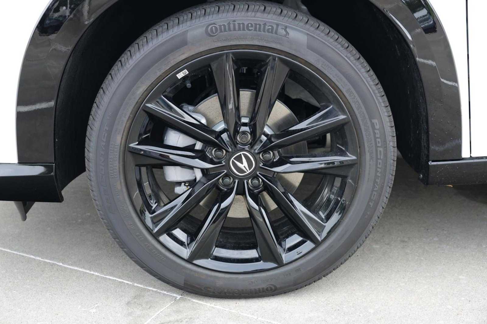 Thumbnail: 2025 Acura ADX - 9