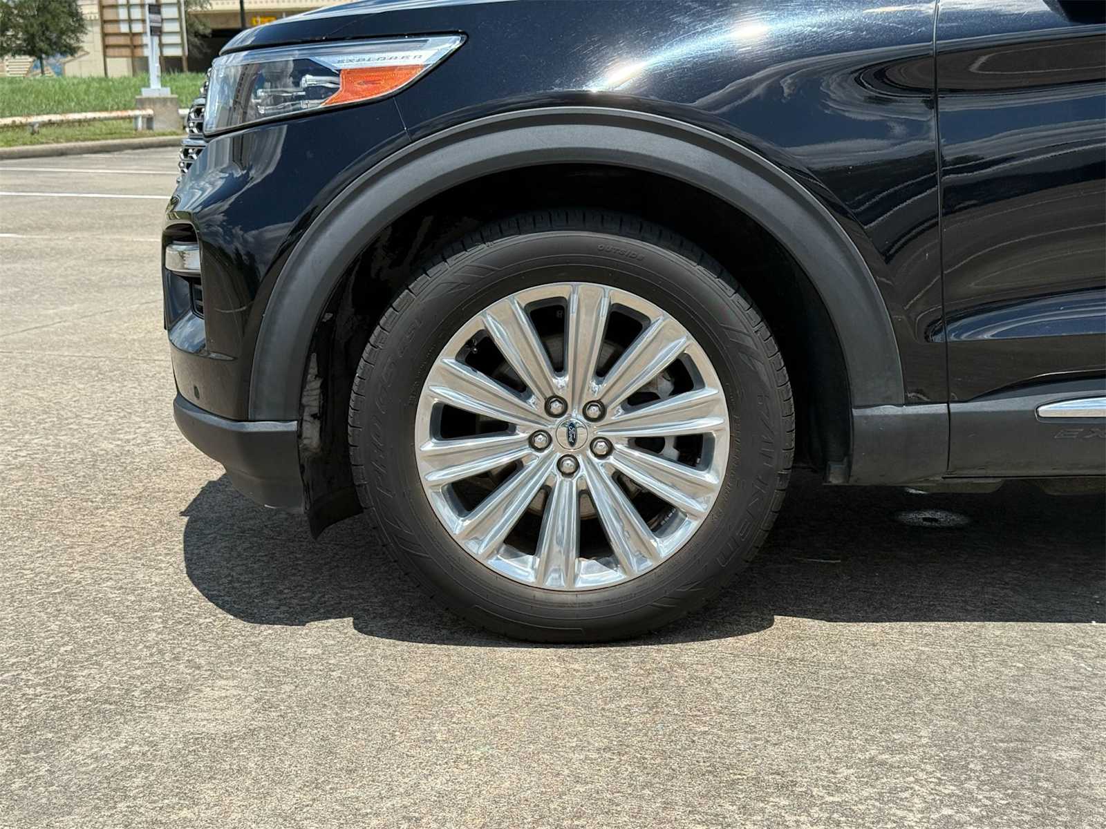 Thumbnail: 2020 Ford Explorer - 8