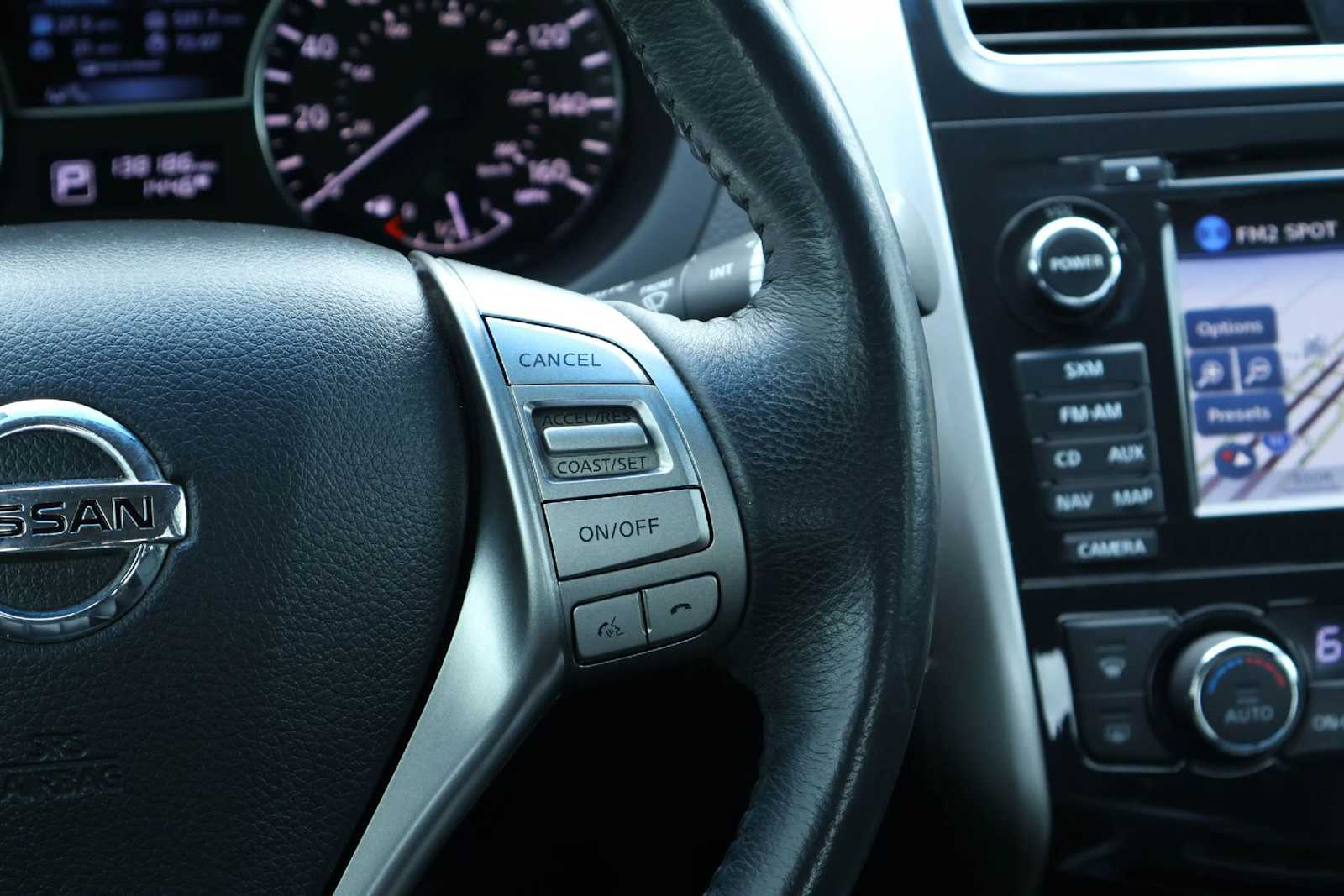 Thumbnail: 2015 Nissan Altima - 23