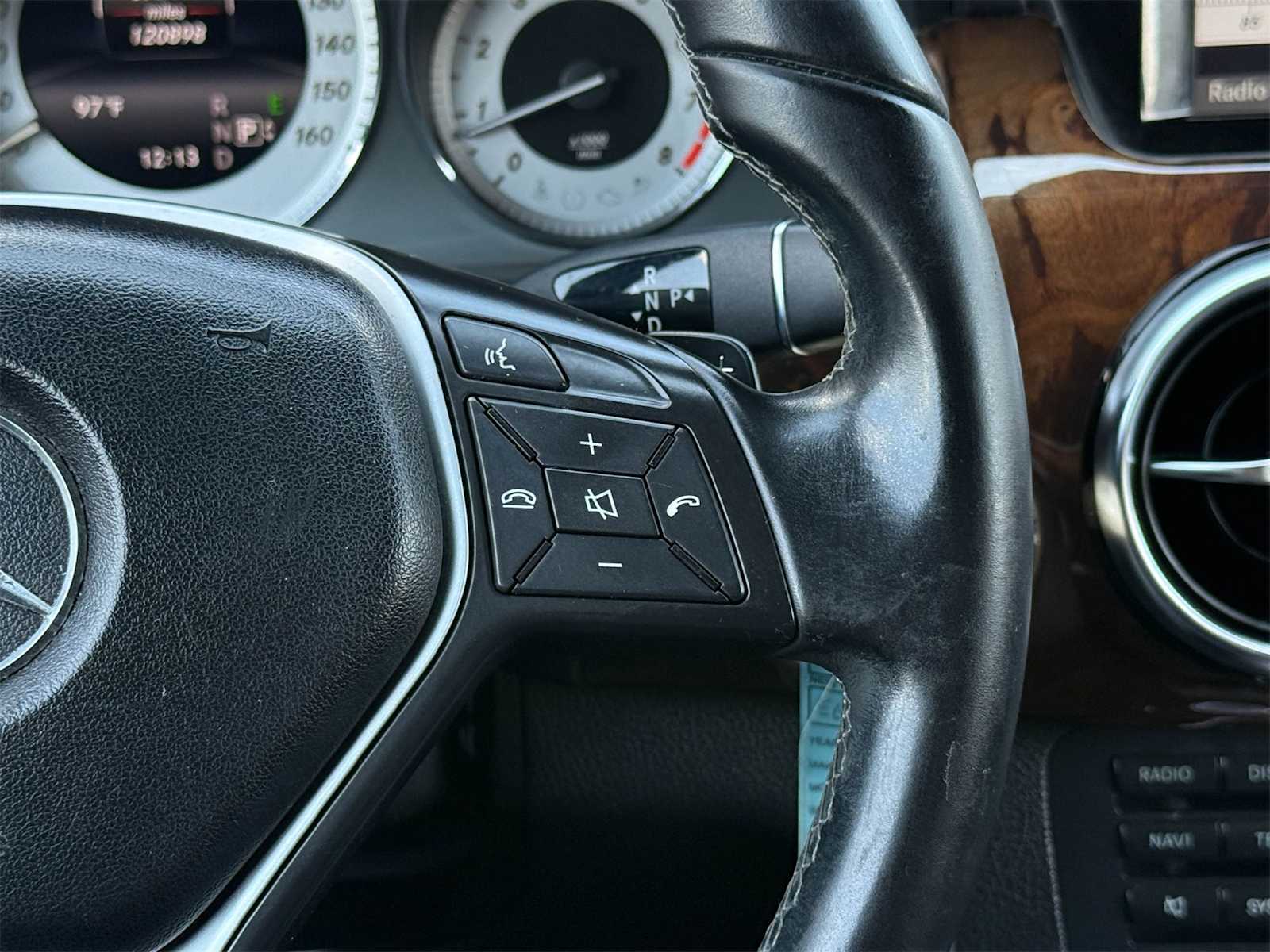 Thumbnail: 2014 Mercedes-Benz GLK - 23