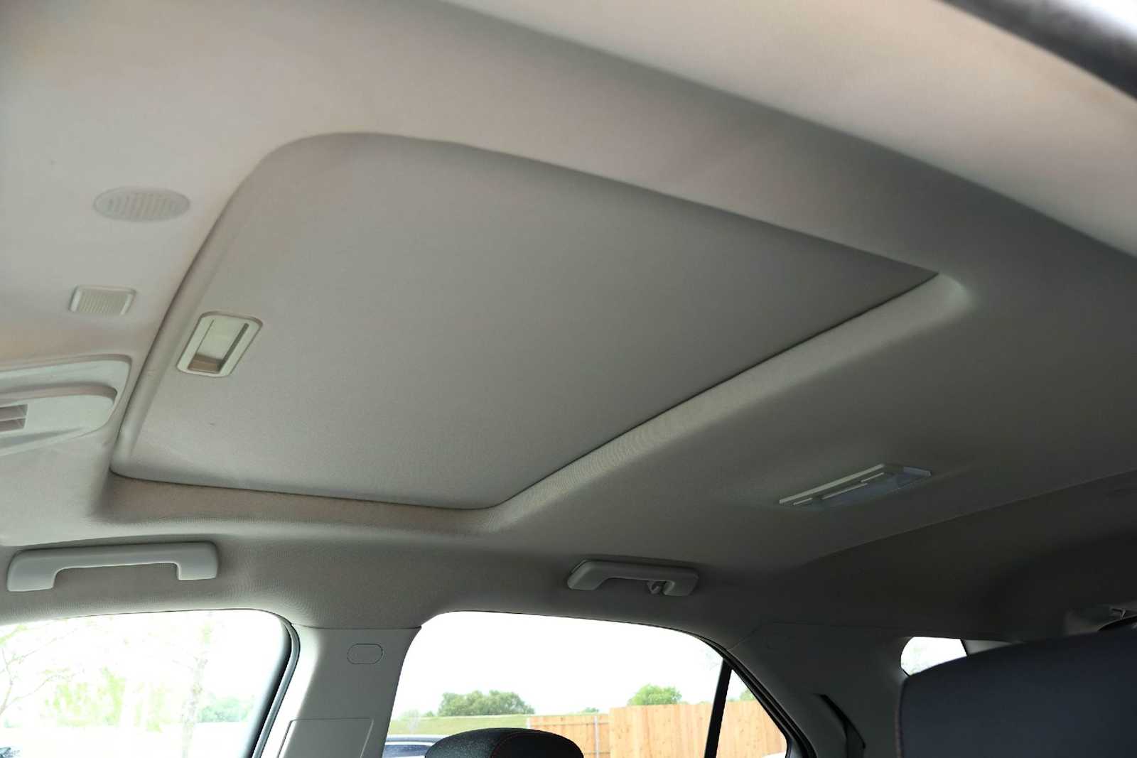 Thumbnail: 2017 Chevrolet Equinox - 28