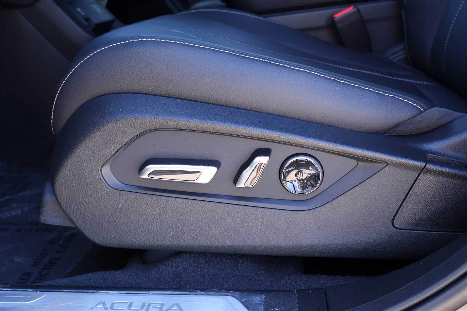 Thumbnail: 2026 Acura RDX - 24