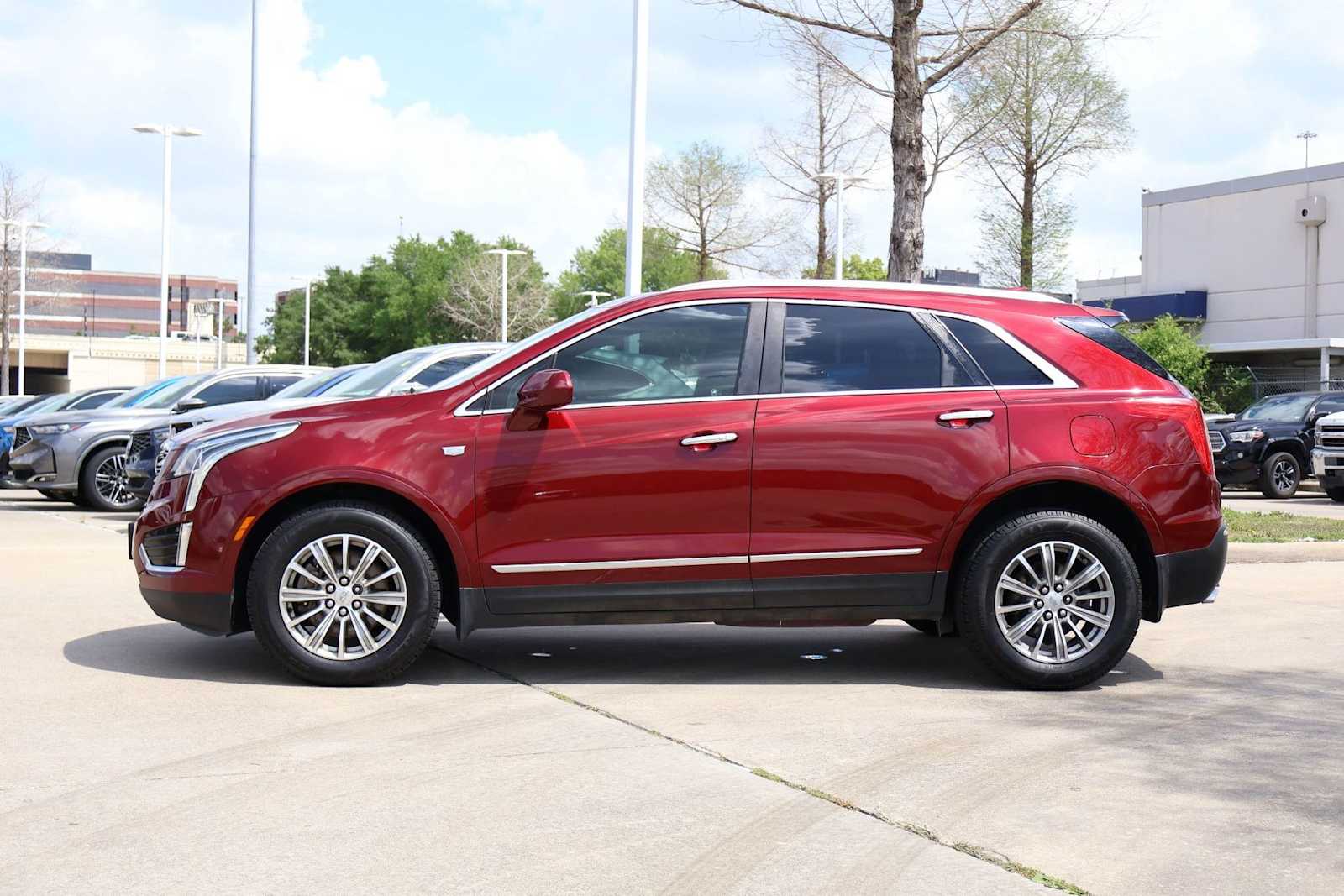 Thumbnail: 2018 Cadillac XT5 - 3