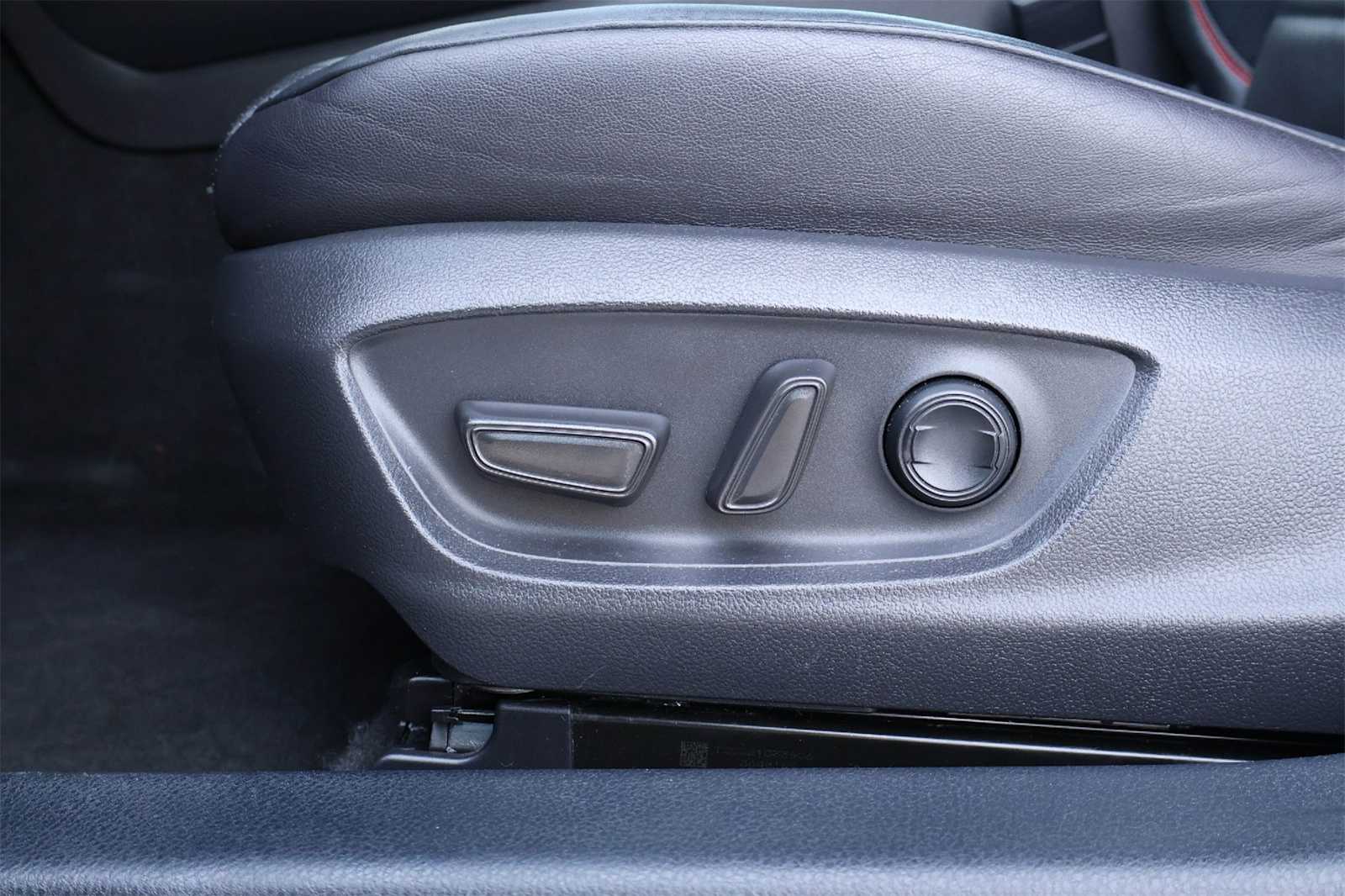 Thumbnail: 2021 Toyota Avalon - 24