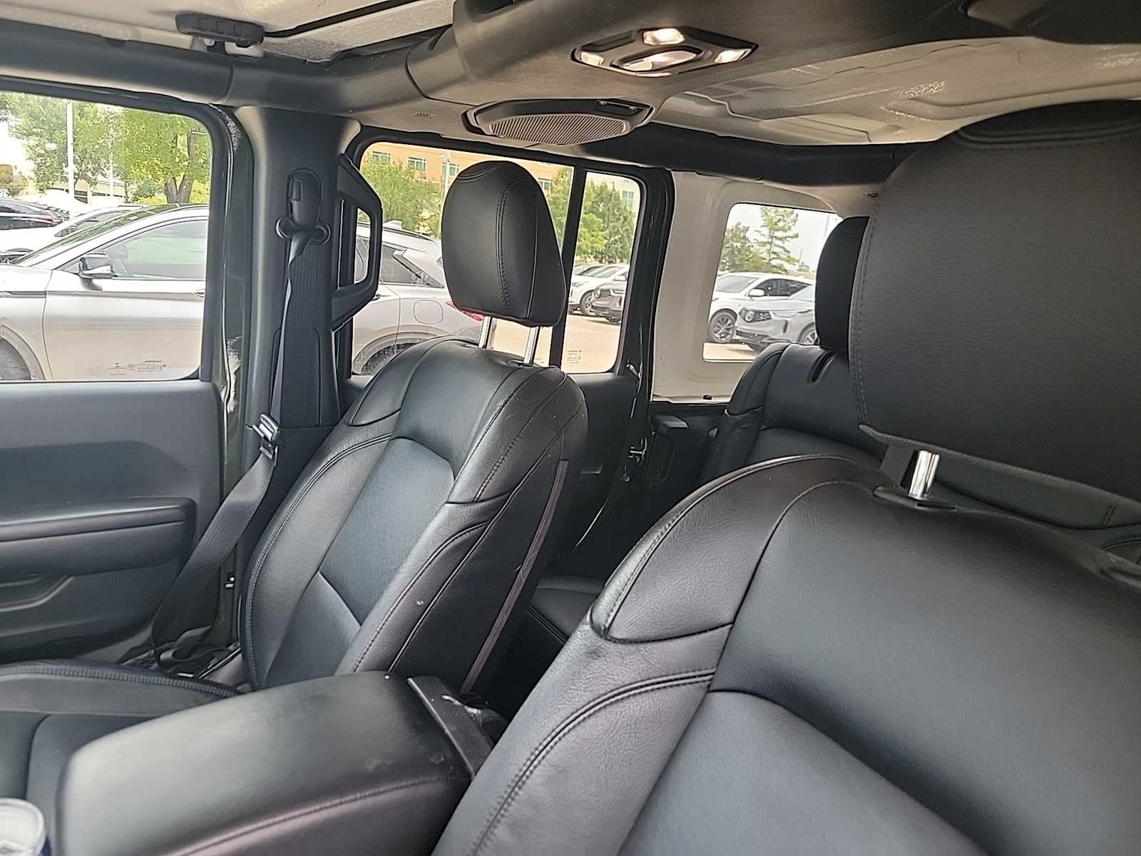 Thumbnail: 2022 Jeep Wrangler - 8