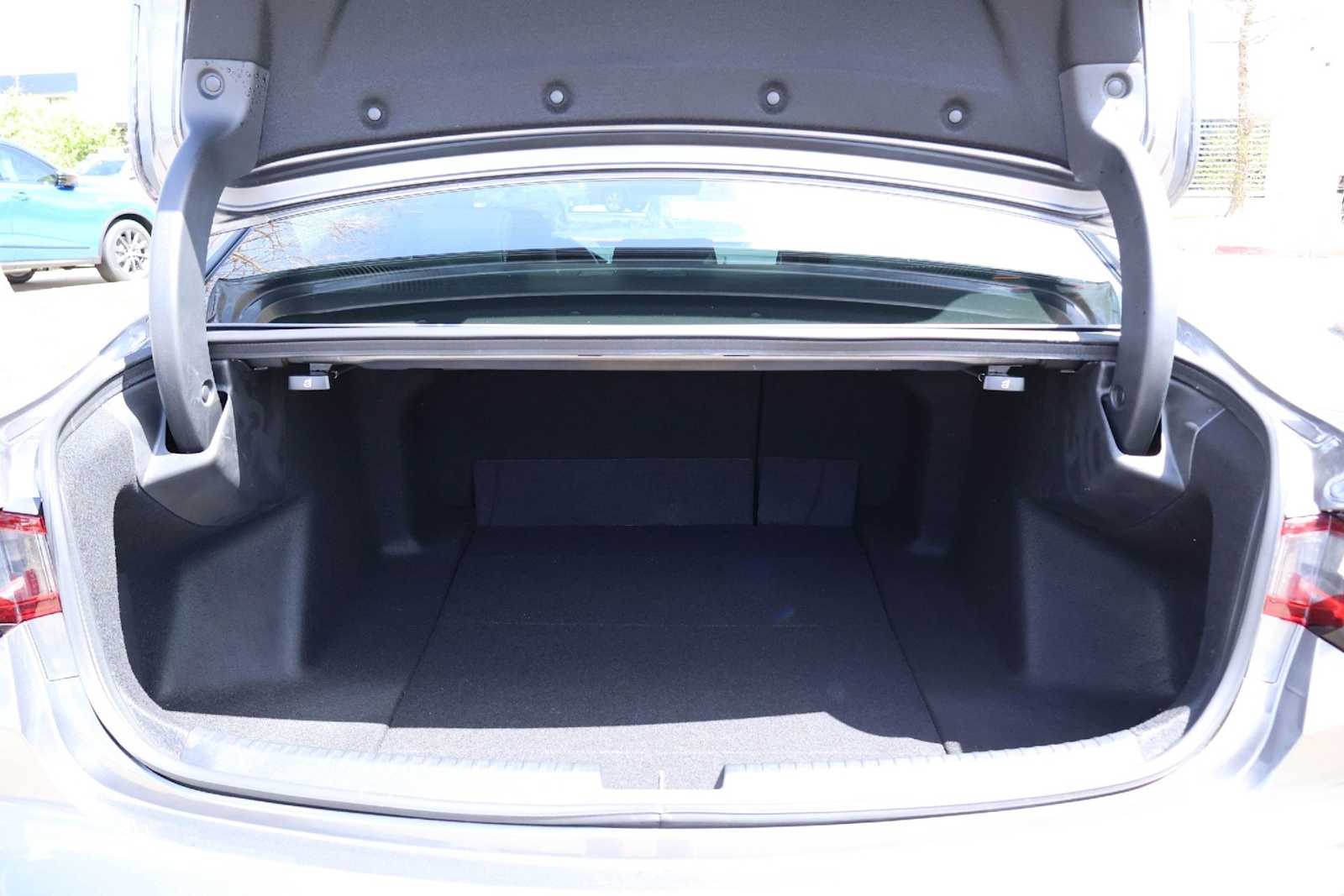 Thumbnail: 2025 Acura TLX - 19