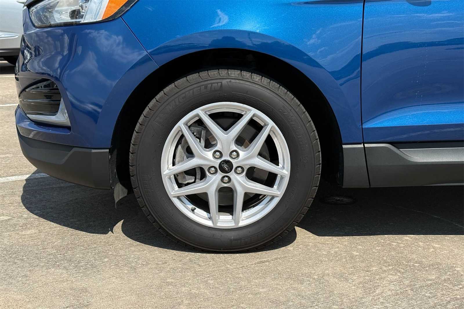 Thumbnail: 2023 Ford Edge - 8