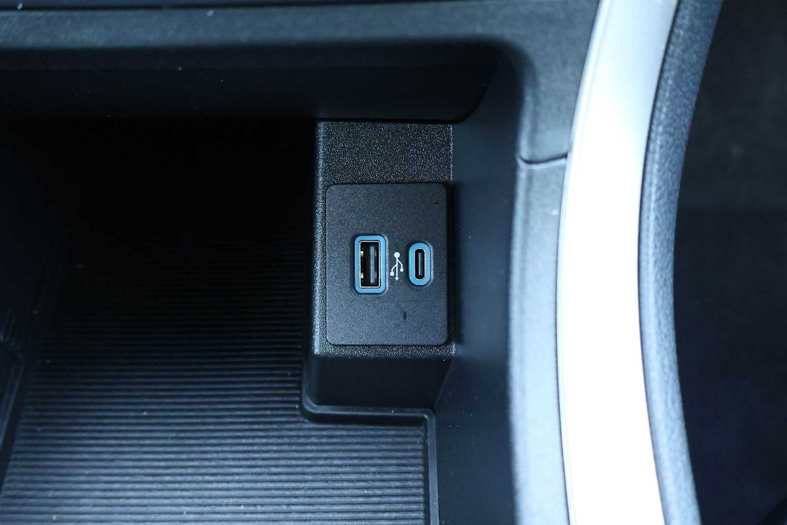 Thumbnail: 2024 Ford Edge - 26