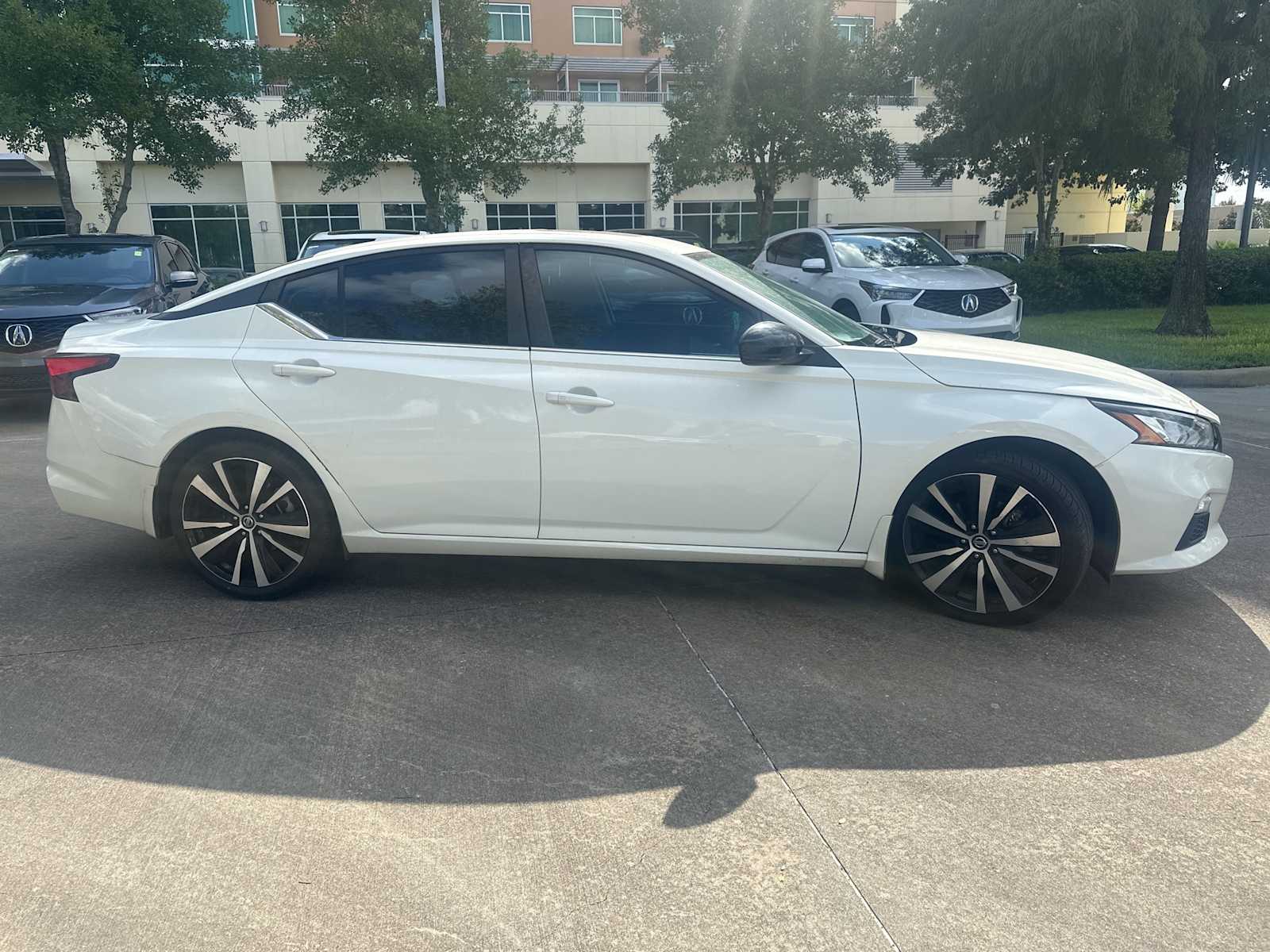 Thumbnail: 2021 Nissan Altima - 4