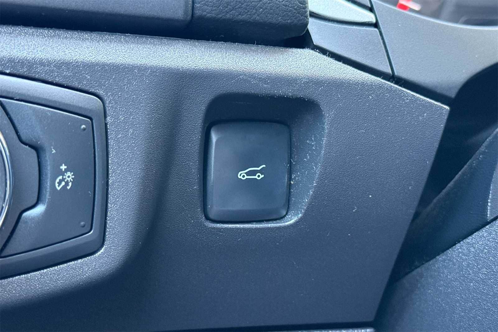 Thumbnail: 2014 Ford Fusion - 26