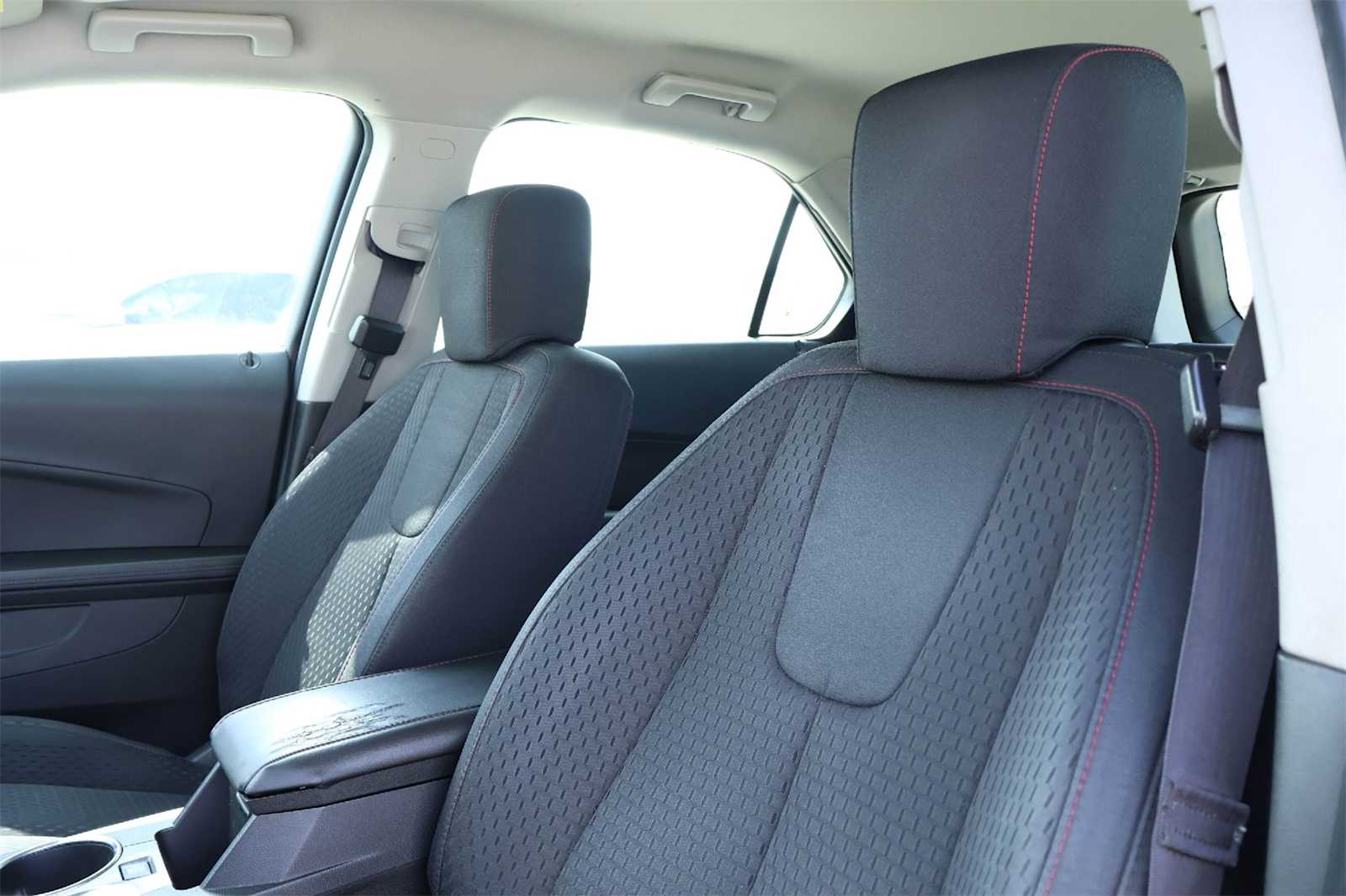 Thumbnail: 2015 Chevrolet Equinox - 11