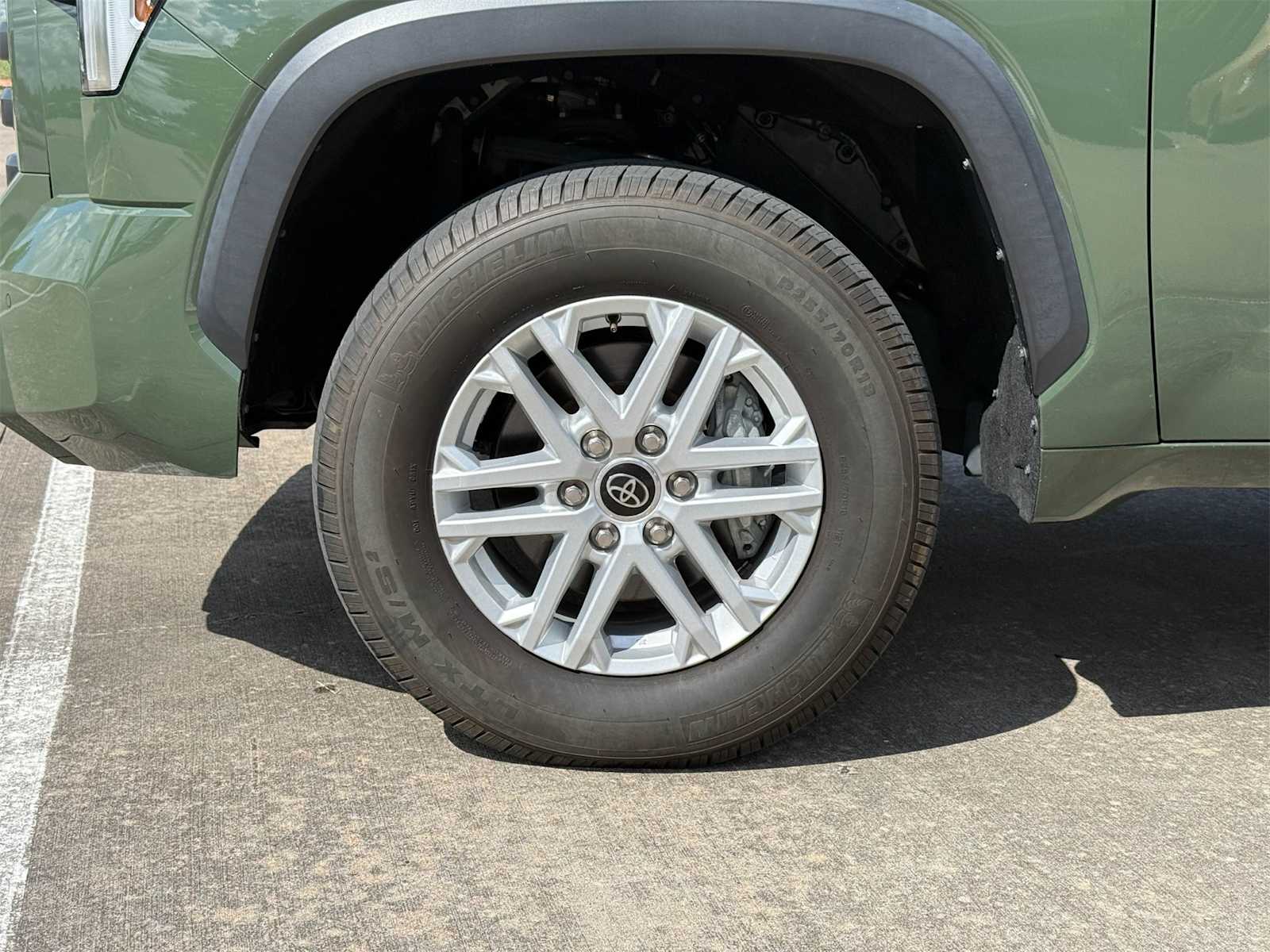 Thumbnail: 2022 Toyota Tundra - 8