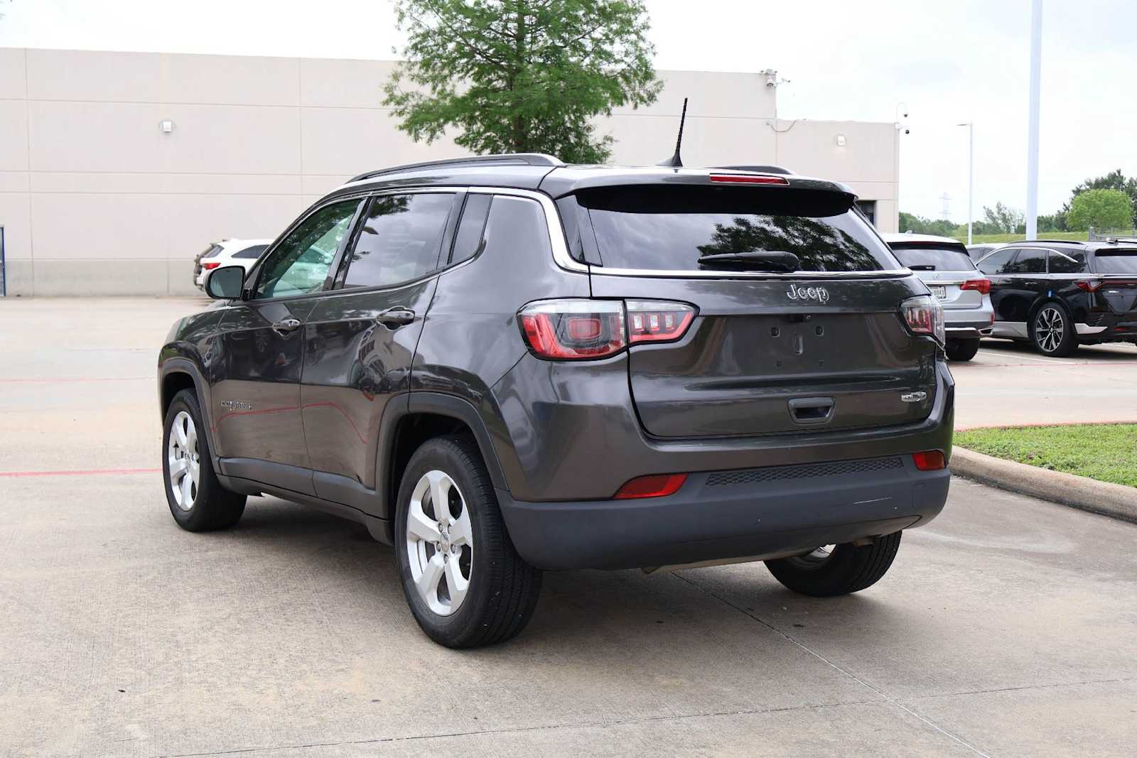 Thumbnail: 2019 Jeep Compass - 4