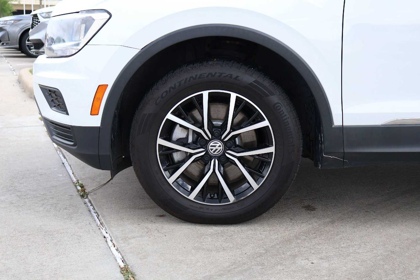 Thumbnail: 2021 Volkswagen Tiguan - 8