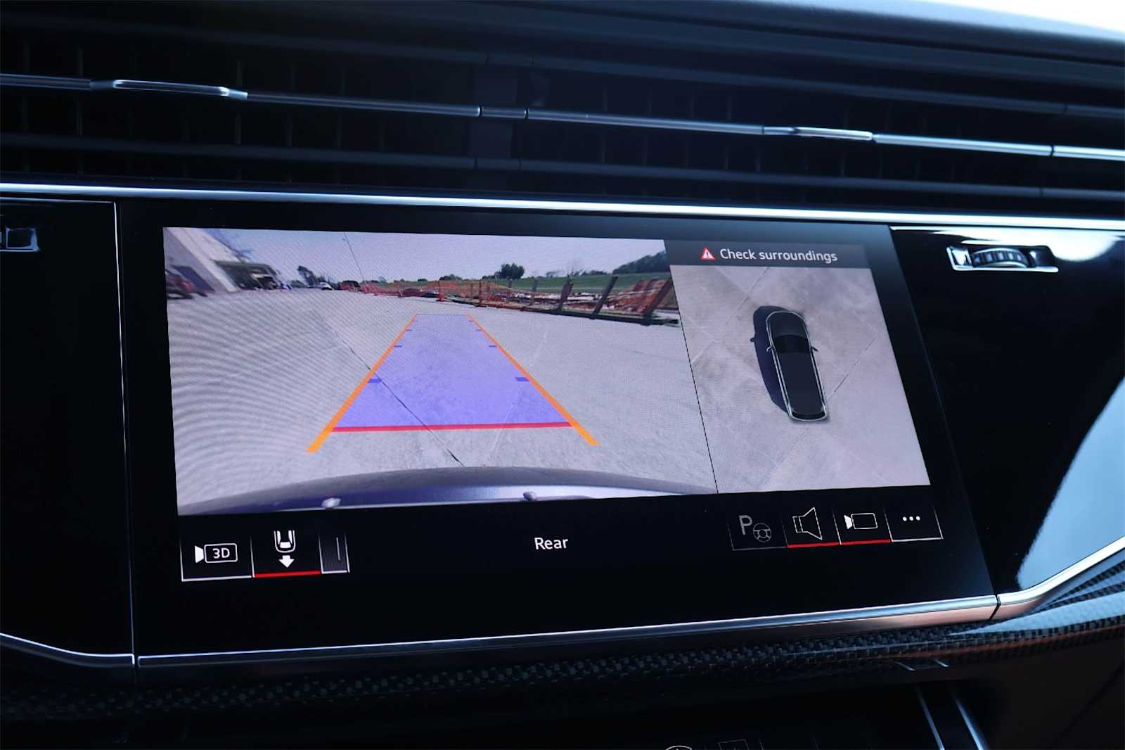 Thumbnail: 2024 Audi SQ7 - 27