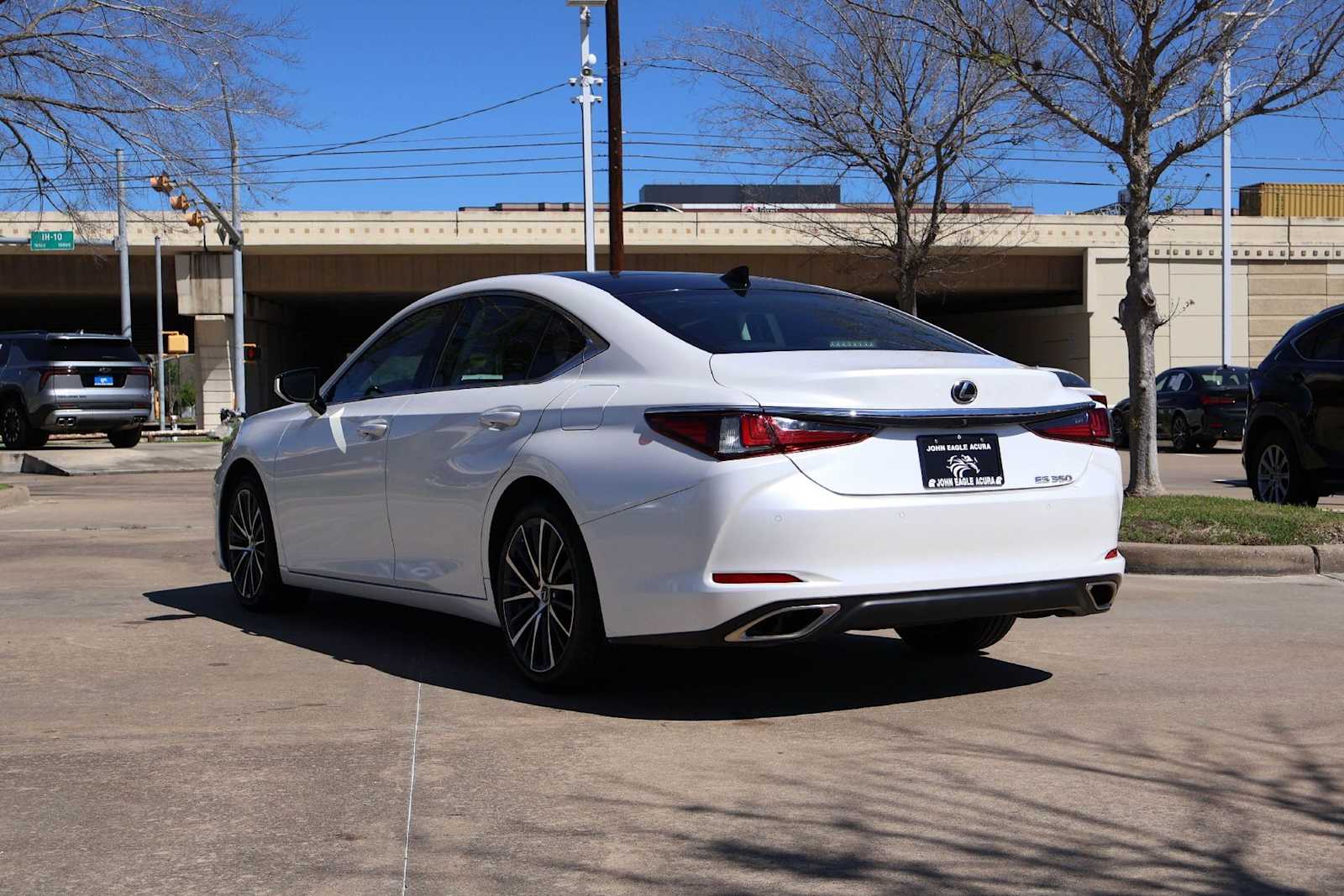 Thumbnail: 2023 Lexus ES - 4
