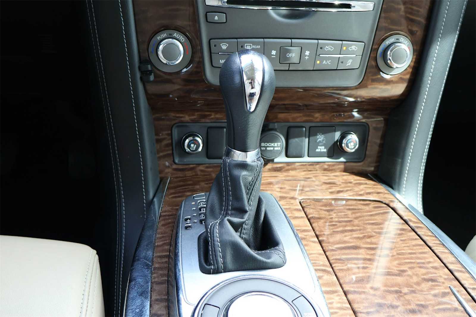 Thumbnail: 2017 Nissan Armada - 17