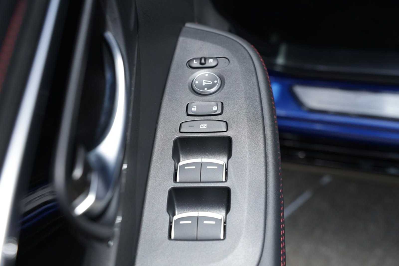 Thumbnail: 2025 Acura ADX - 27