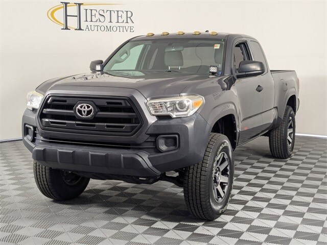 2016 Toyota Tacoma SR photo 4