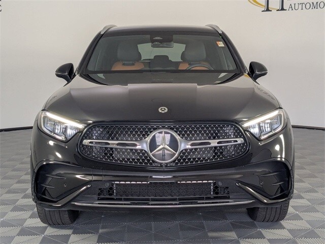 2024 Mercedes Benz GLC 300 photo 3