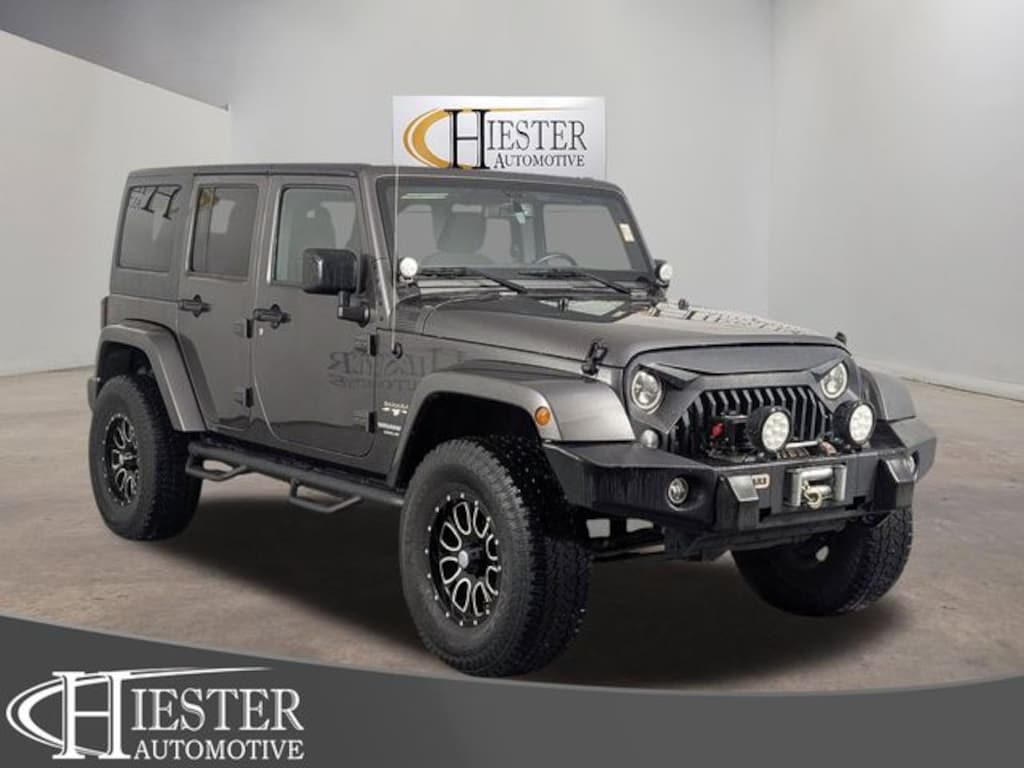 Used 2016 Jeep Wrangler Unlimited Sahara SUV