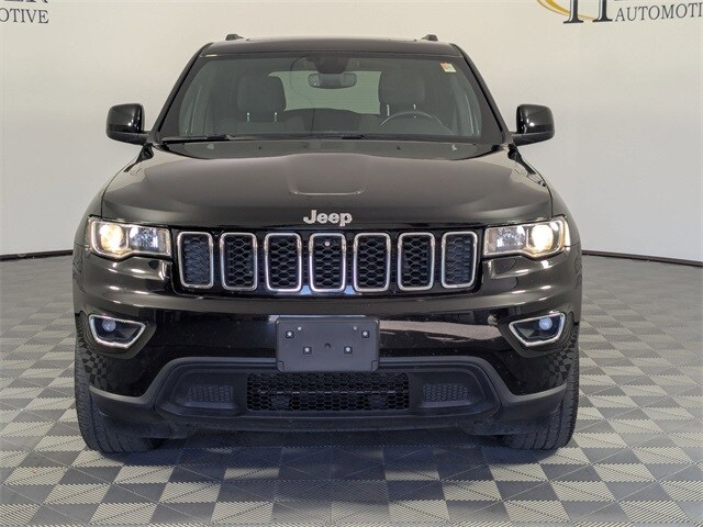 2021 Jeep Grand Cherokee Laredo X photo 2